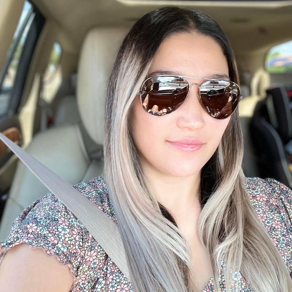 Meet your Posher, Yanet alejandra